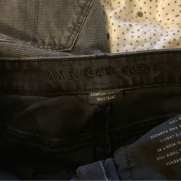 American Eagle Black Distressed Mom Jeans 6 - Picture 4 of 6